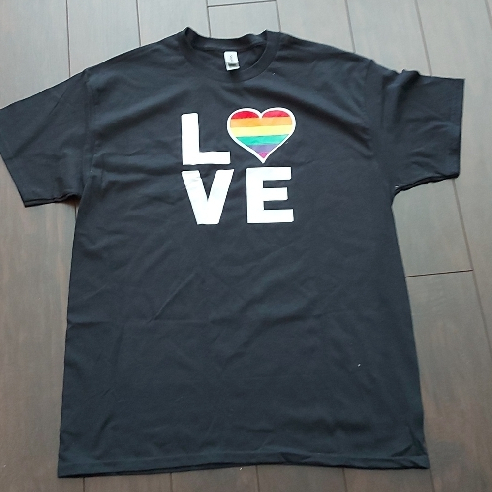 Love Rainbow Heart T-shirt